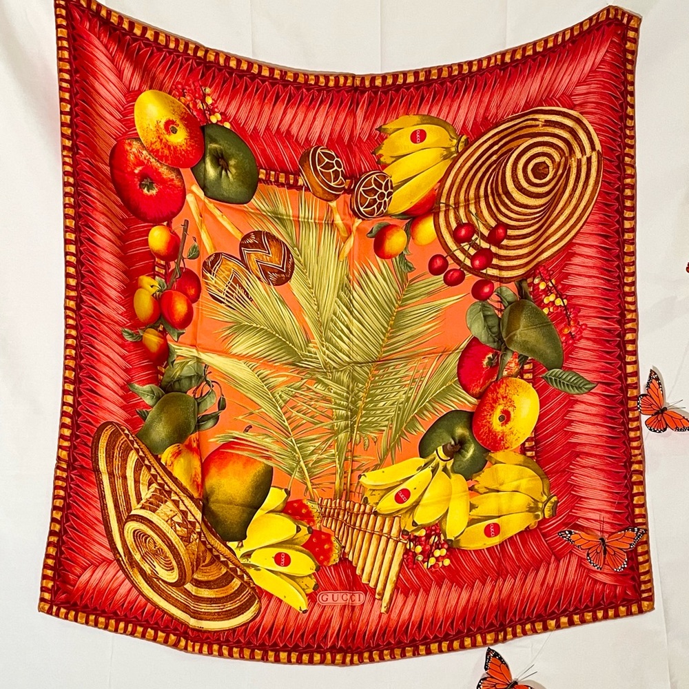Like New Gucci Tropical Bananas Silk Scarf